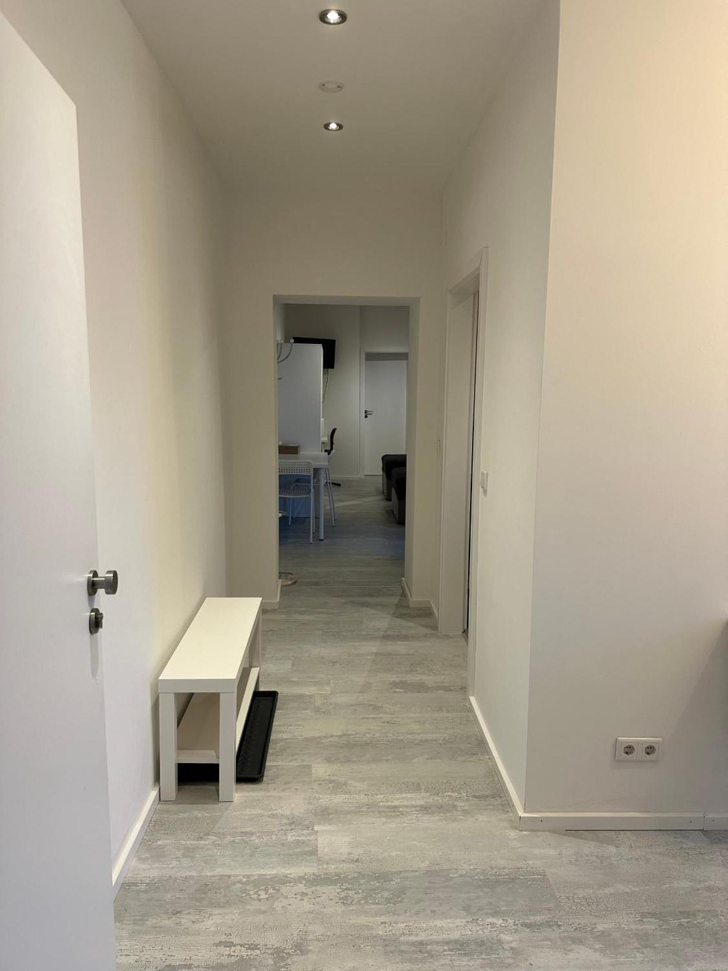 Place To Sleep - Kassel: Direkt An Der Uni Luaran gambar