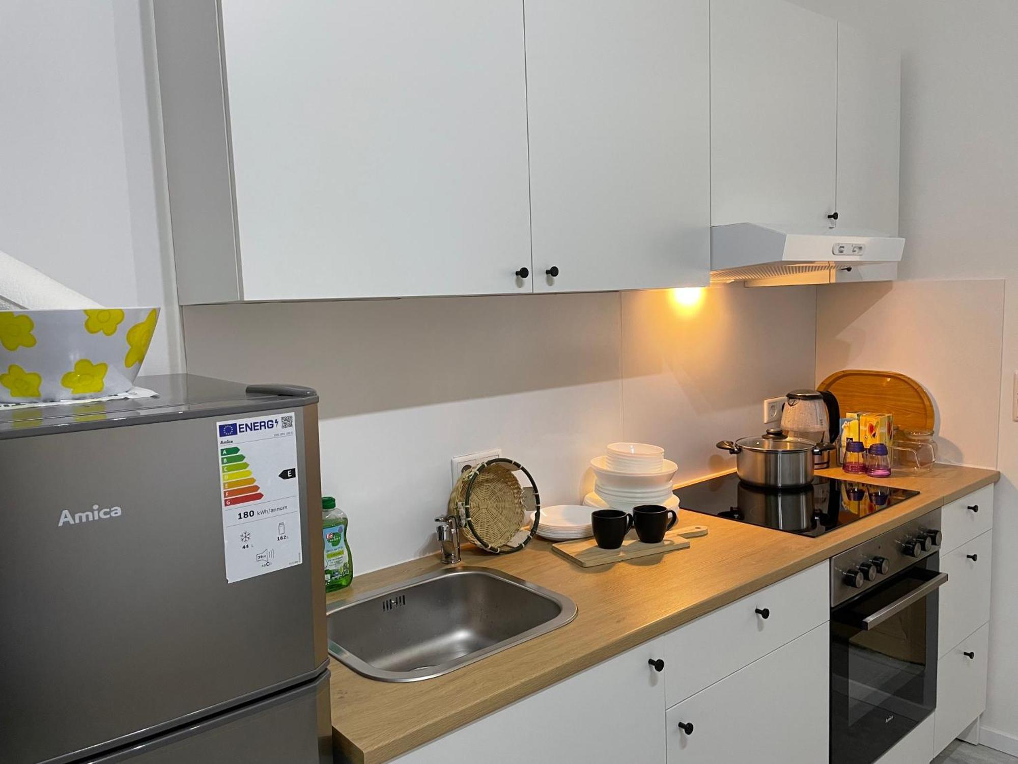 Place To Sleep - Kassel: Direkt An Der Uni Luaran gambar