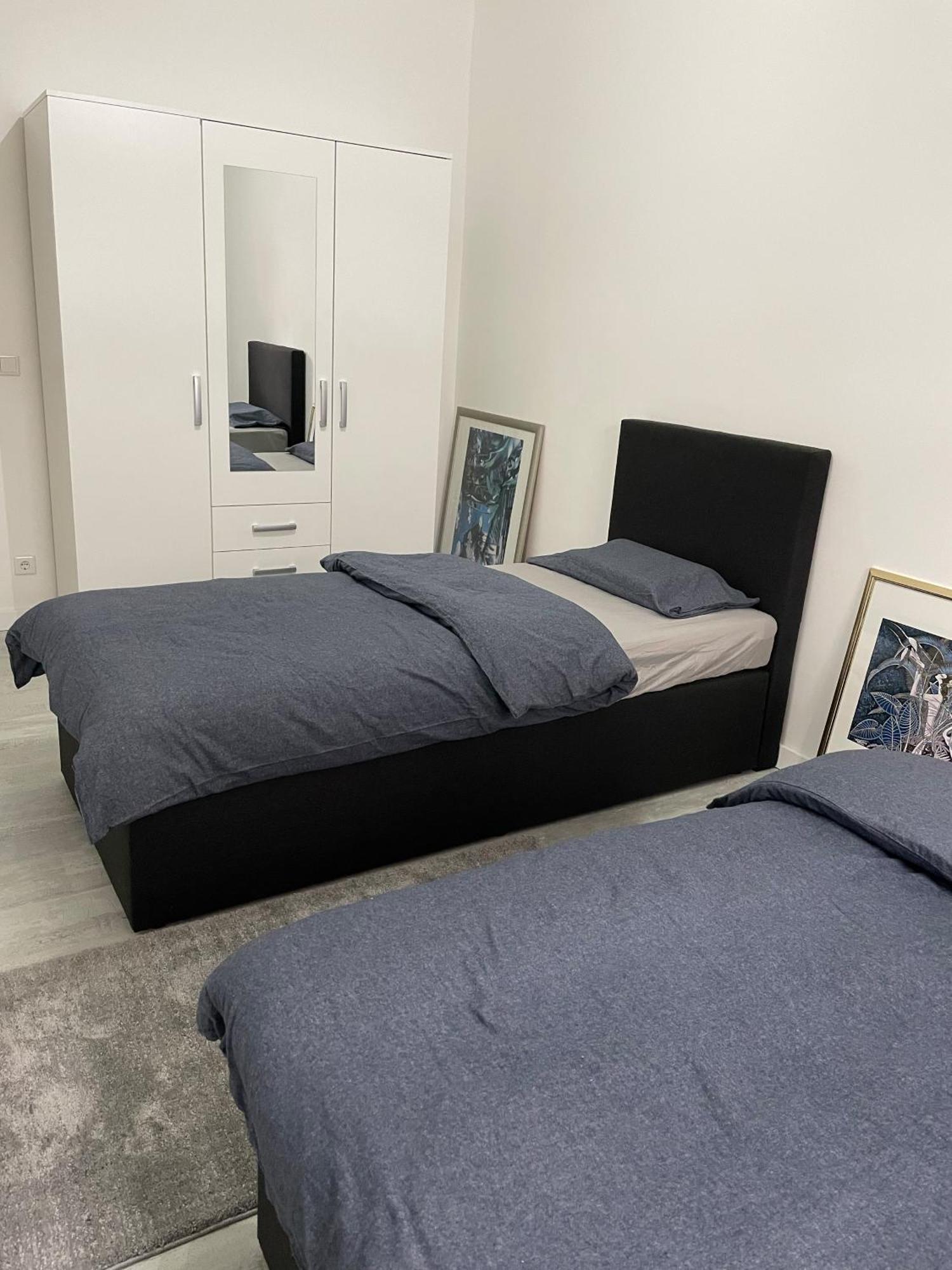 Place To Sleep - Kassel: Direkt An Der Uni Luaran gambar